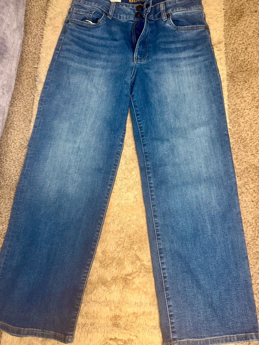 Women’s Straight-Leg Jeans in Medium Blue - Unbranded